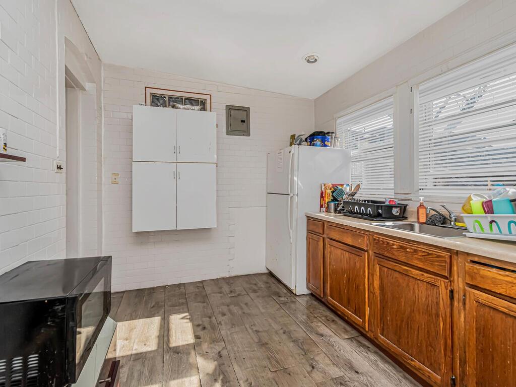 3270 Hull Avenue Property Photo 15