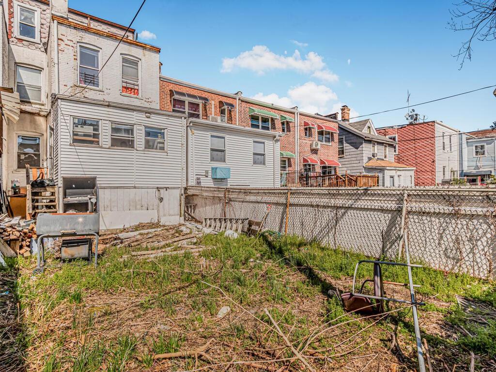 3270 Hull Avenue Property Photo 16