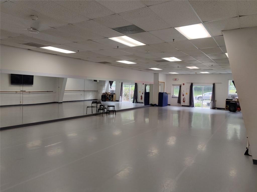 7578 N Broadway Property Photo