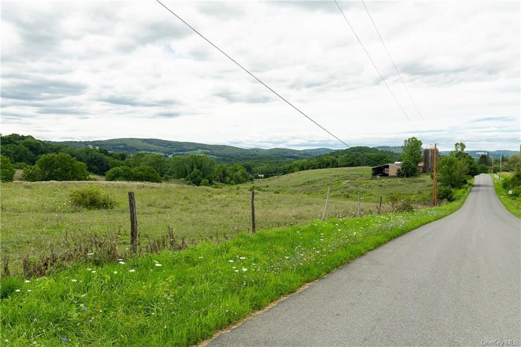 Yonderview Road Property Photo 6