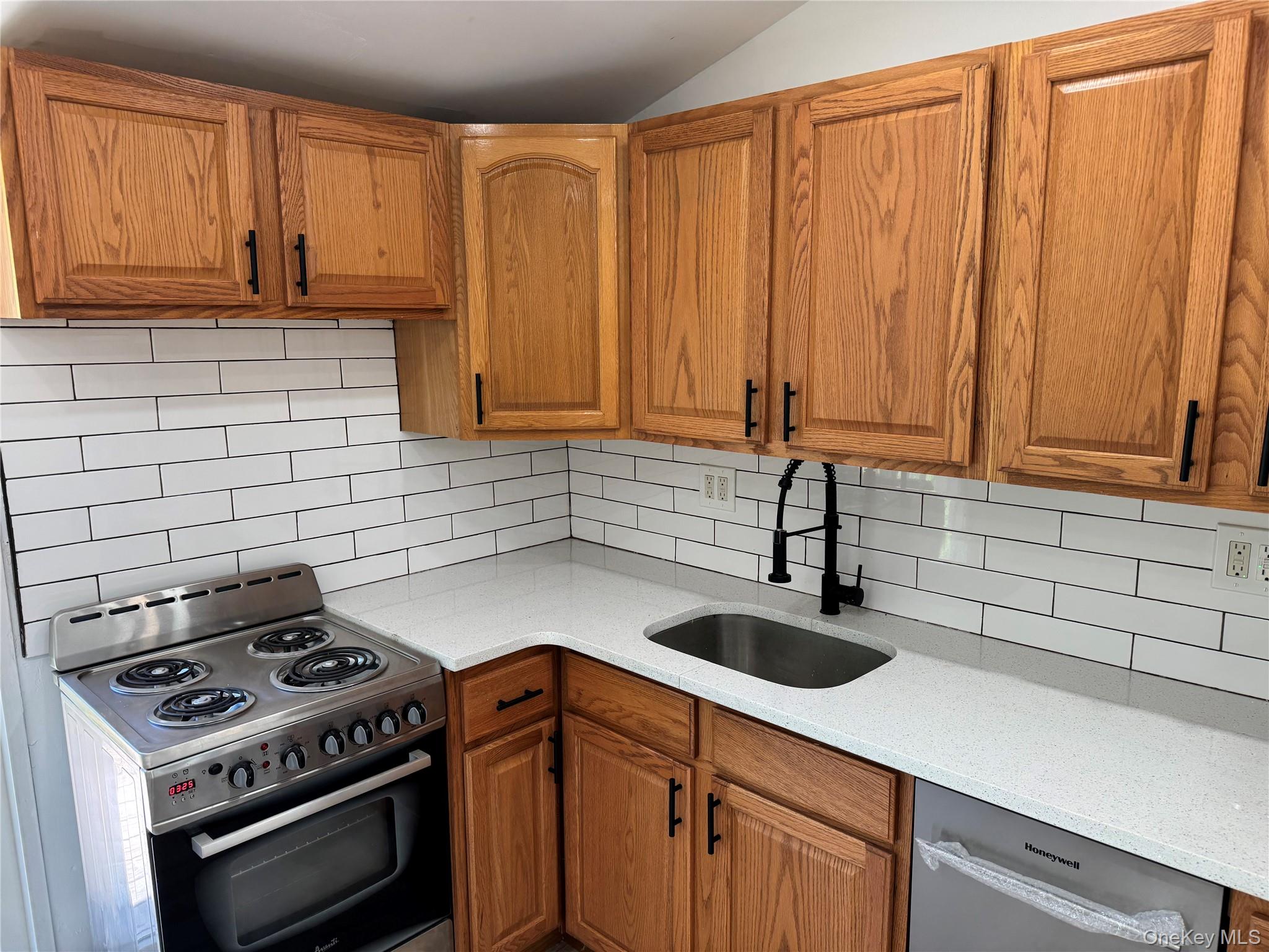 381 Mountain Lodge Road Property Photo 16