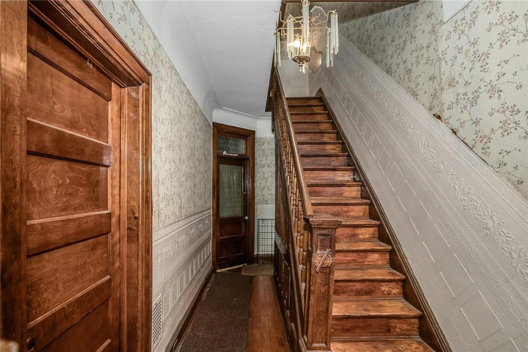 1493 Putnam Avenue Property Photo 3