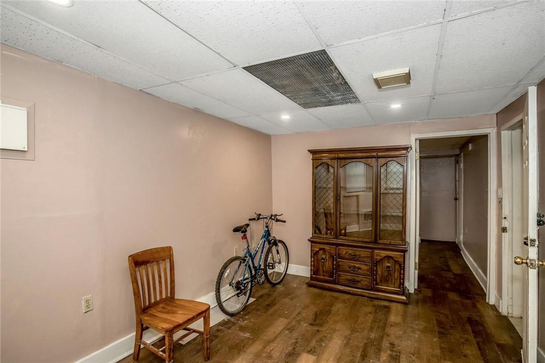 1493 Putnam Avenue Property Photo 9