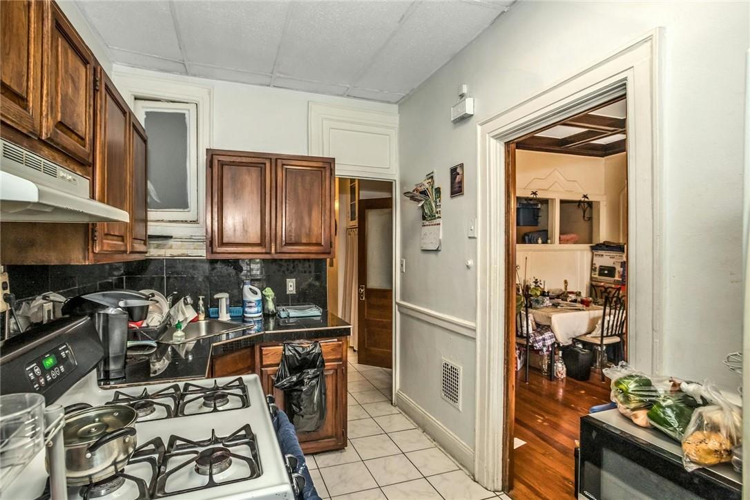 1493 Putnam Avenue Property Photo 14