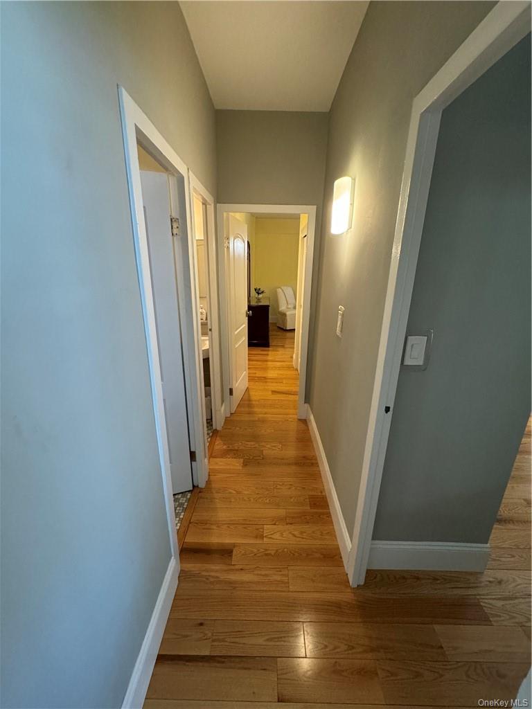 8 Fordham Hill Oval 1b Property Photo 7