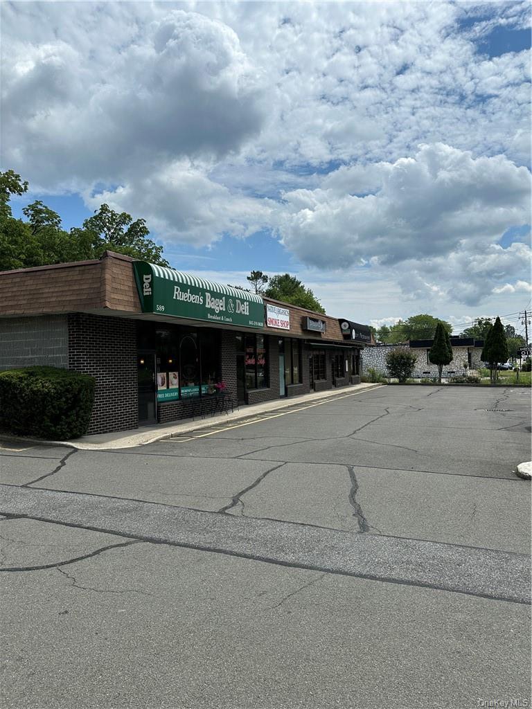 589 Route 303 5,6,7 Property Photo 4