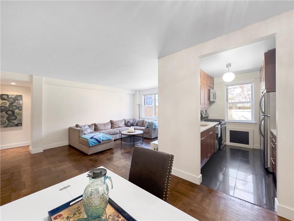 3725 Henry Hudson Parkway 2fg Property Photo 4