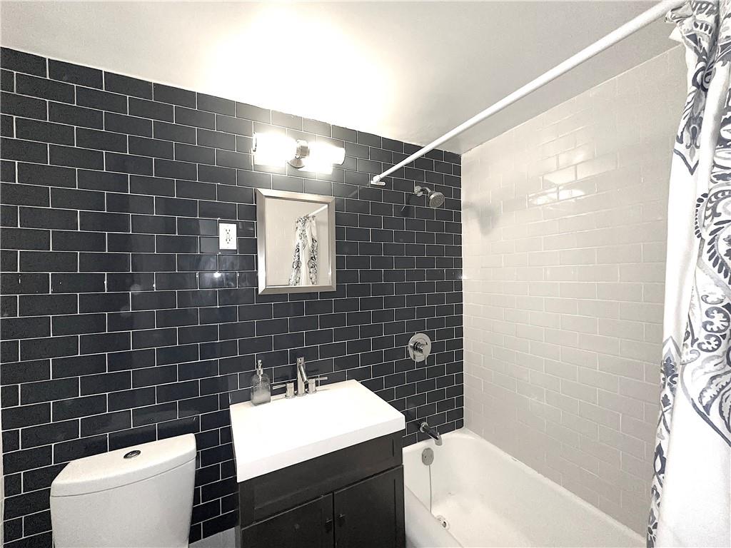 3725 Henry Hudson Parkway 2fg Property Photo 18