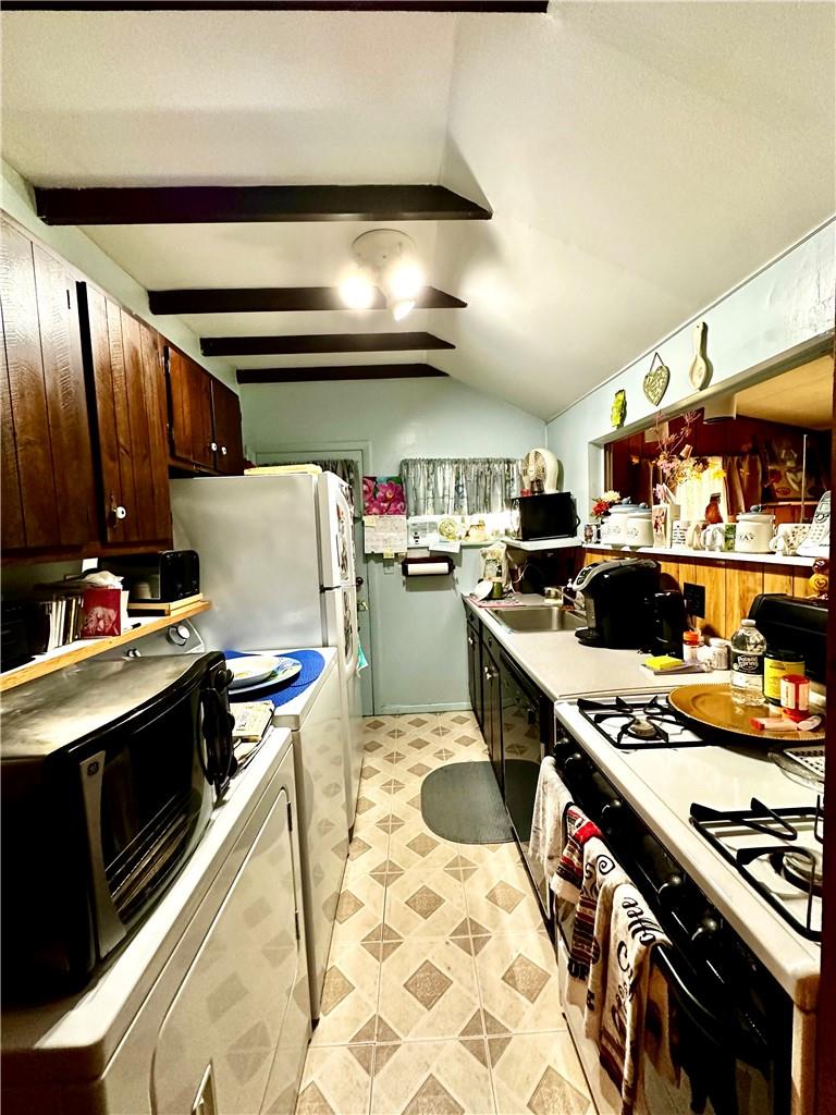 32 Eldridge Street Property Photo 8