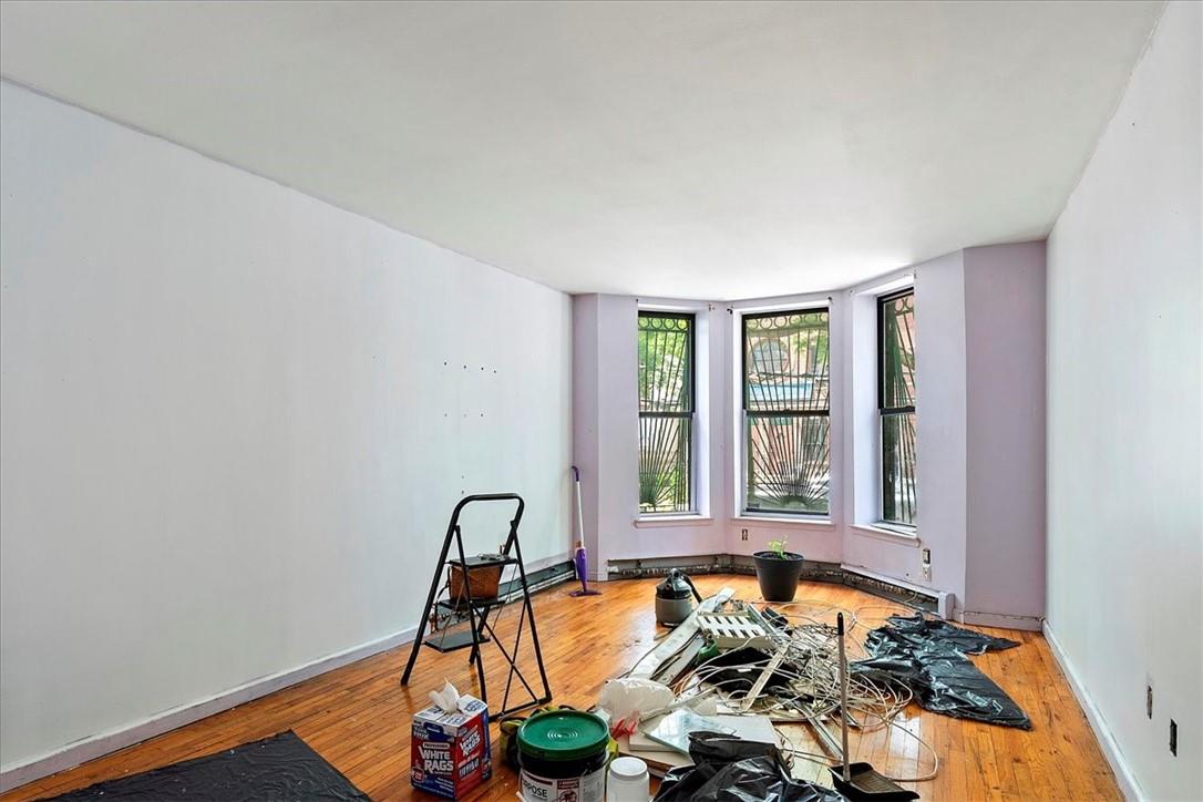1012 Faile Street 1012a Property Photo 3