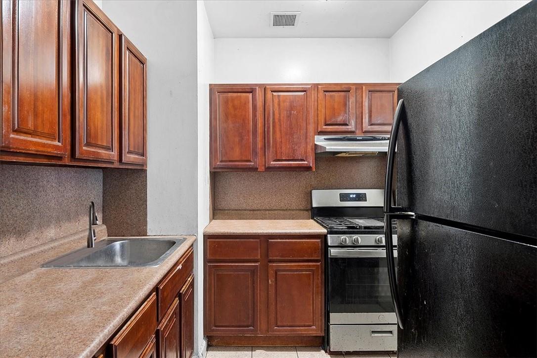 1012 Faile Street 1012a Property Photo 8