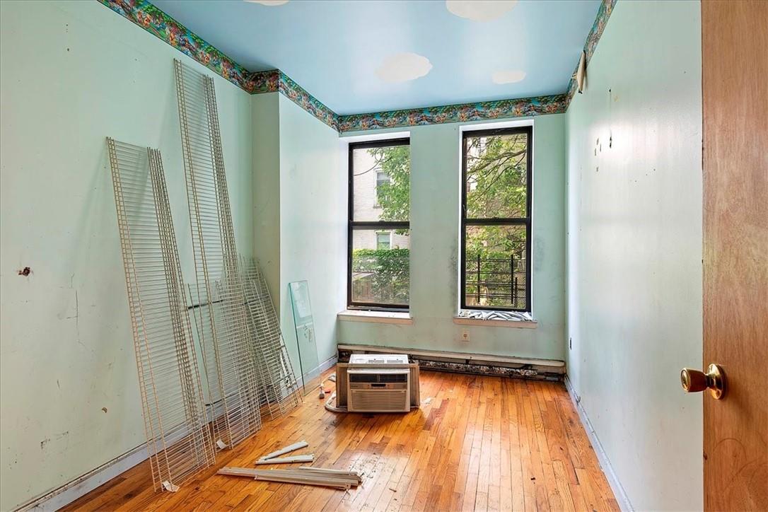 1012 Faile Street 1012a Property Photo 15