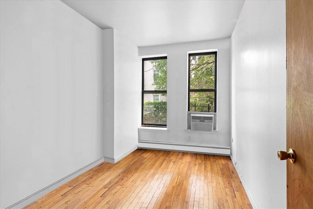 1012 Faile Street 1012a Property Photo 16