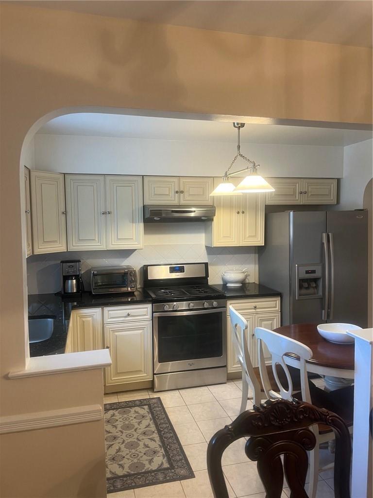 1357 Waring Avenue Property Photo 8