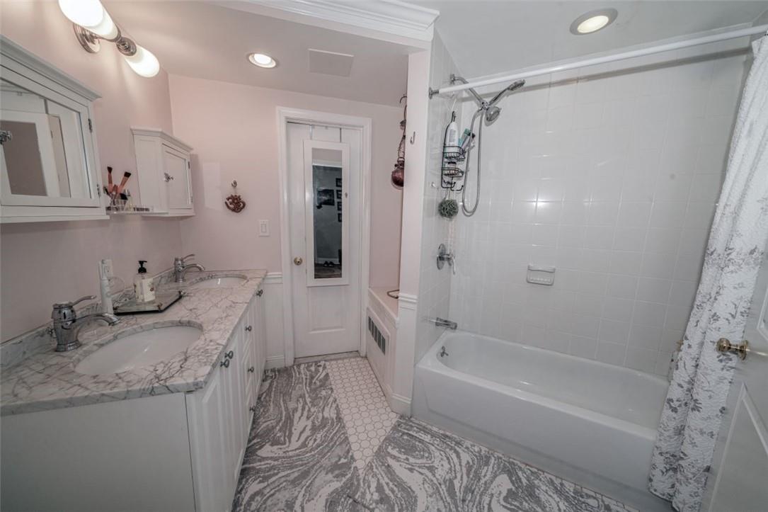 2501 Palisade Avenue E3 Property Photo 9