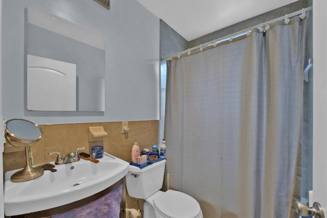 1362 Noble Avenue Property Photo 8