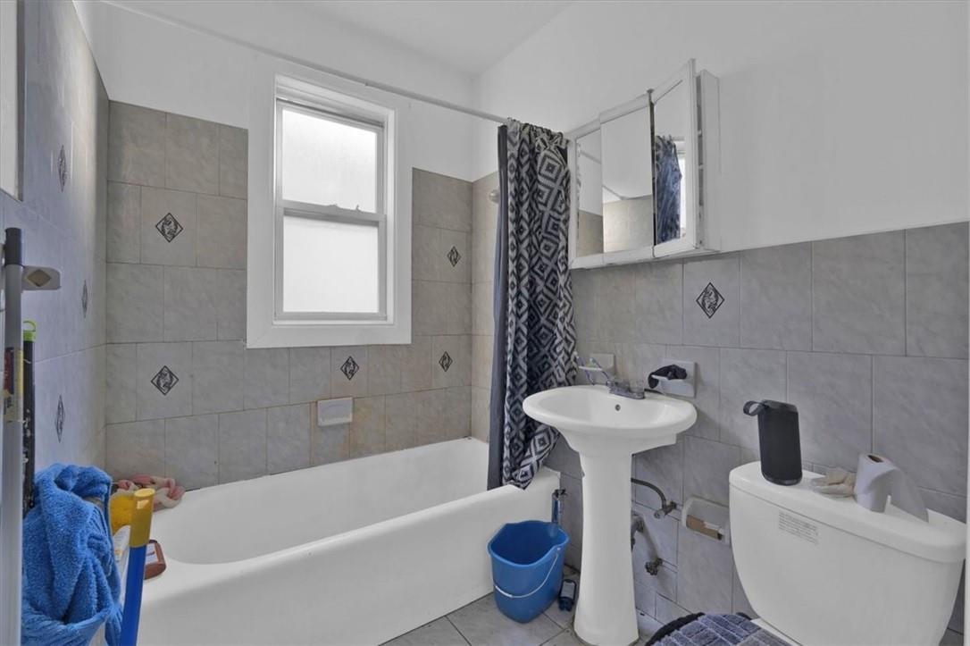 1362 Noble Avenue Property Photo 10