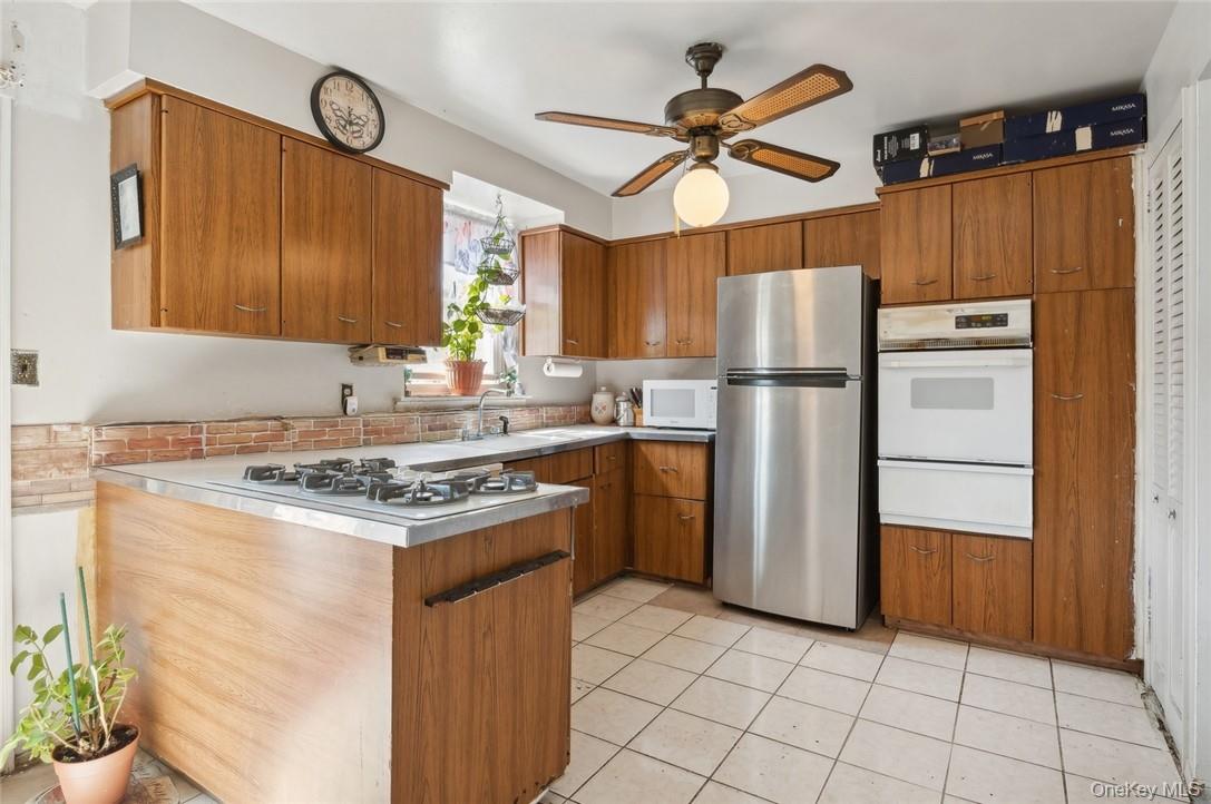 10560 Flatlands 2nd Street Property Photo 5