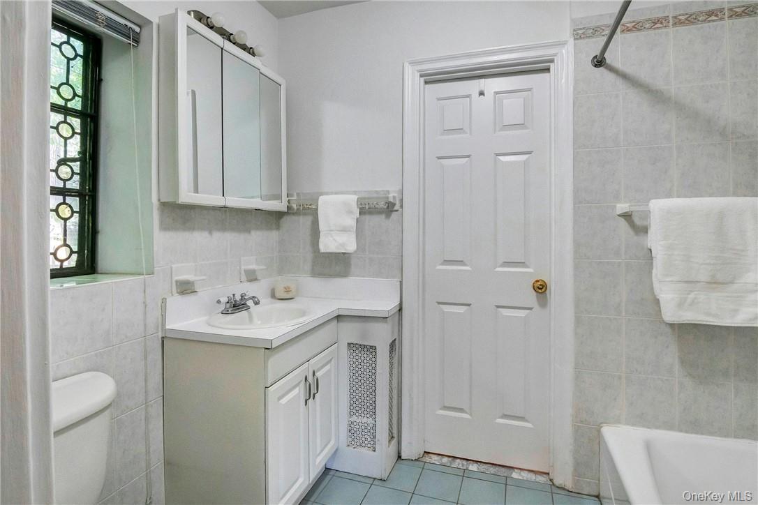 915 Wynnewood Road G2 Property Photo 15