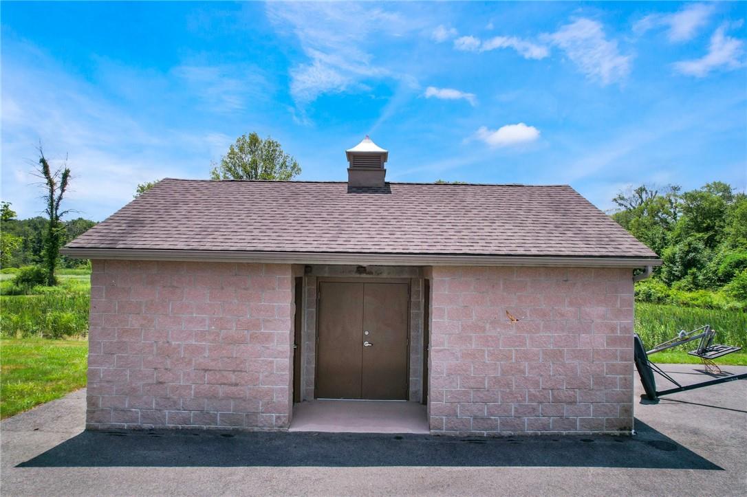 422 M And M Road Property Photo 32