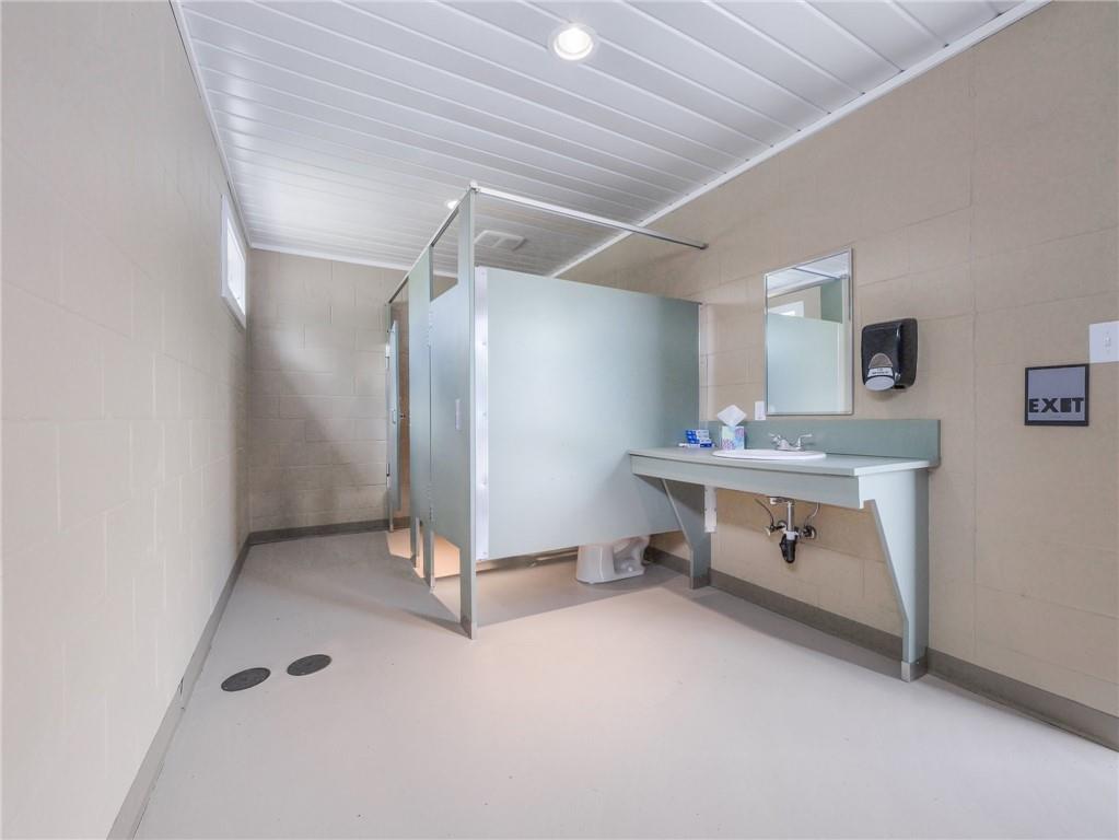 422 M And M Road Property Photo 33
