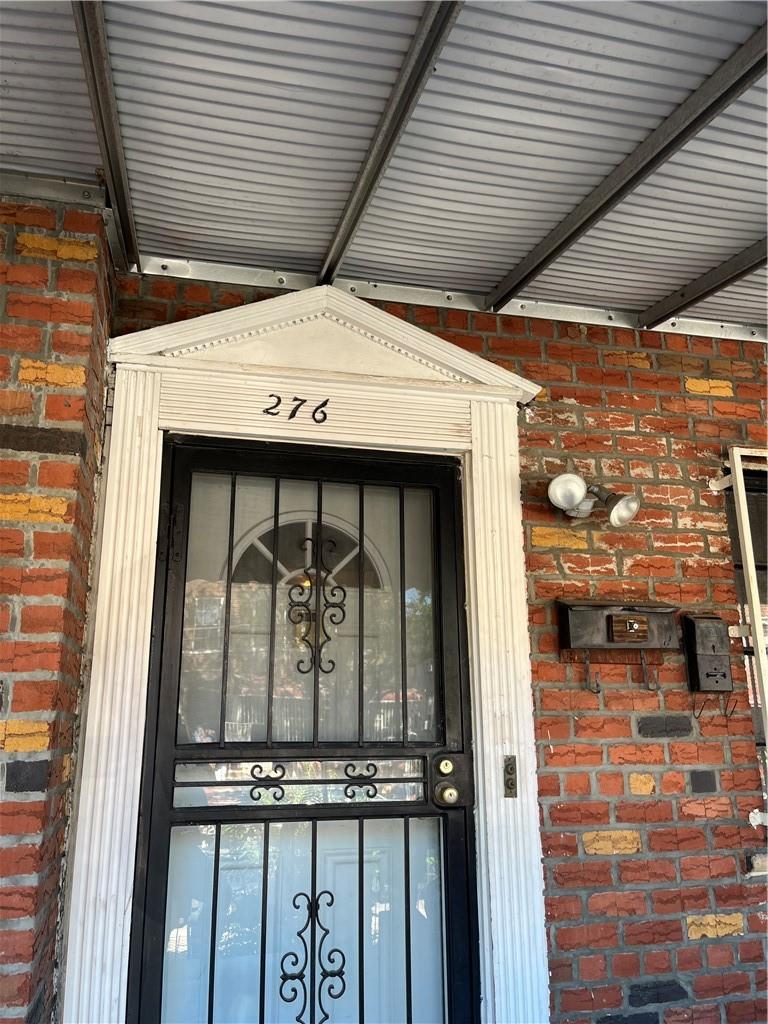 276 E 55th Street Property Photo 4