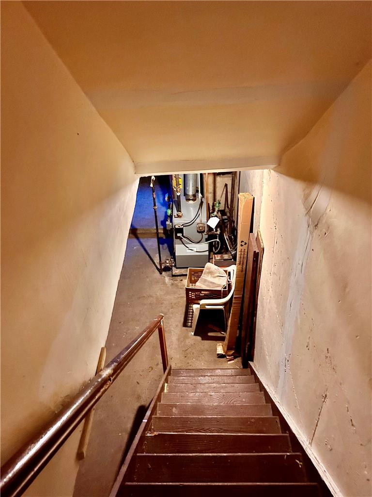 276 E 55th Street Property Photo 13