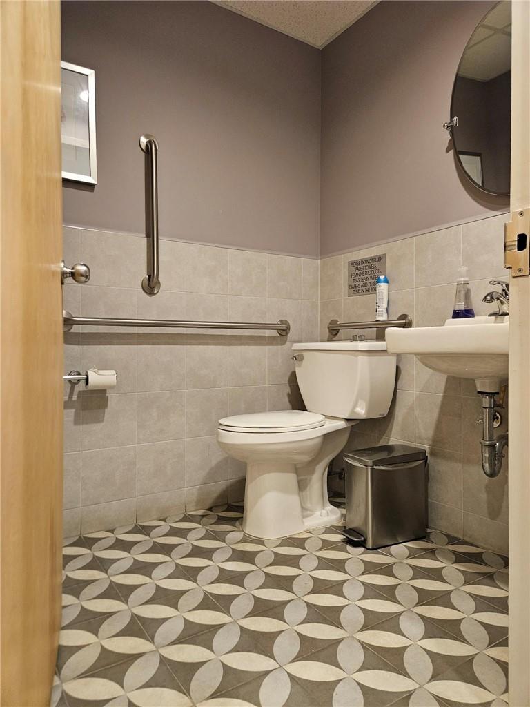 11 Medical Park Drive Property Photo 4