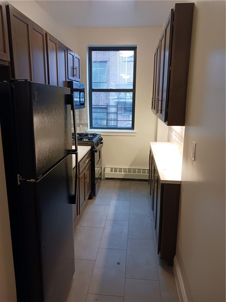 943 Teller Avenue 3a Property Photo 2