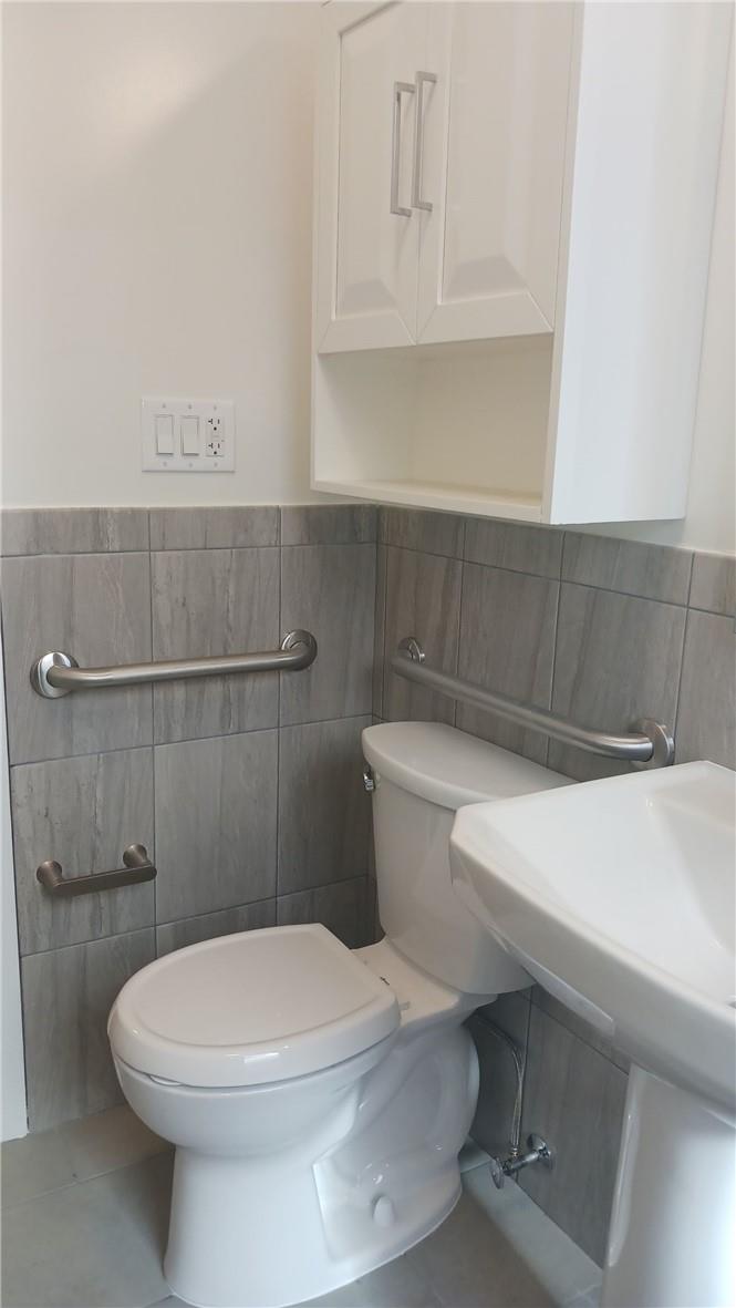 943 Teller Avenue 3a Property Photo 6
