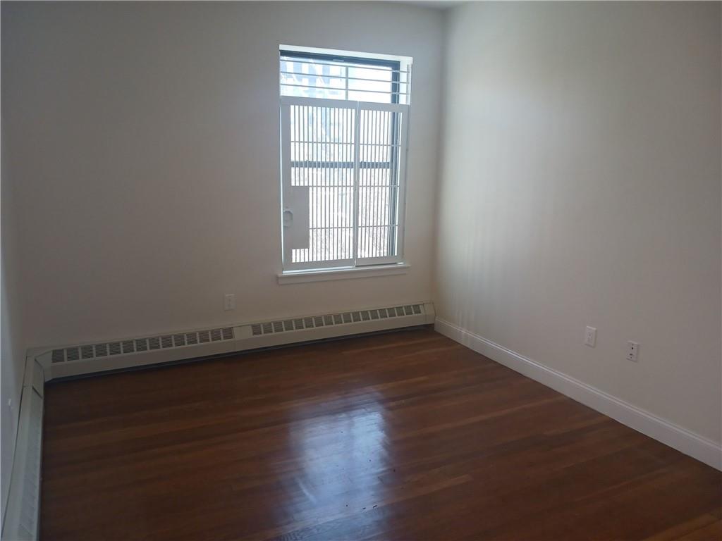 943 Teller Avenue 3a Property Photo 9