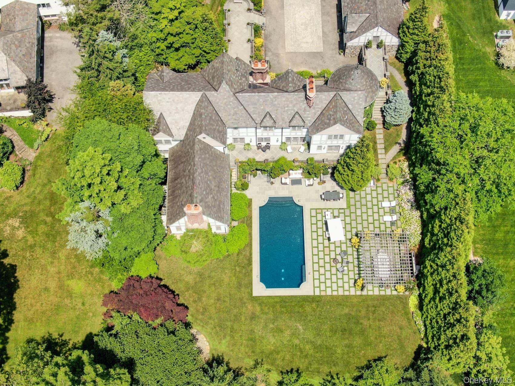 19 Park Drive Property Photo 3