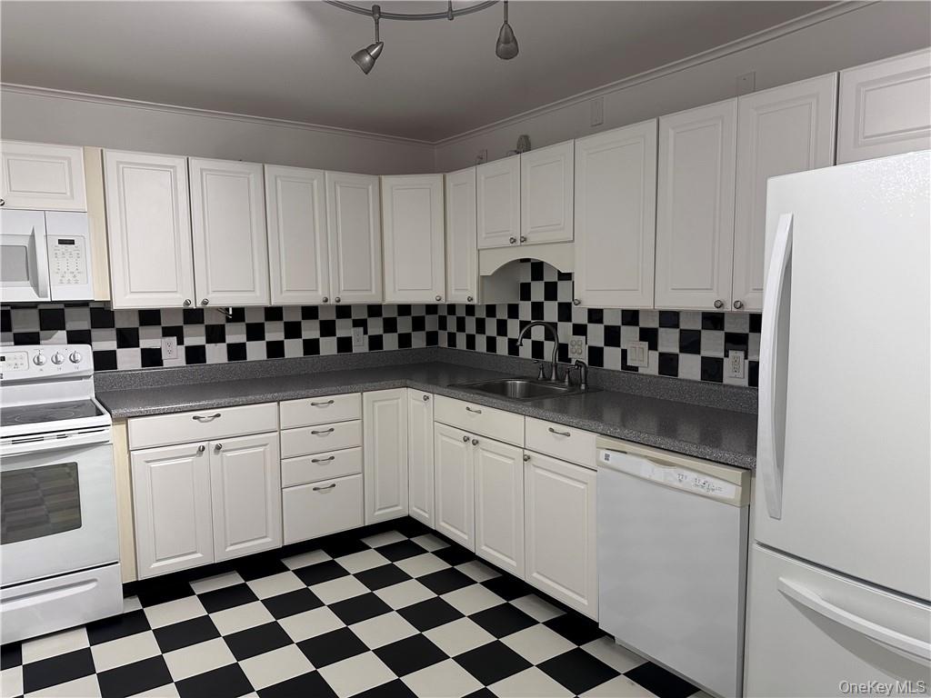 407 Old Mill Road Property Photo 10