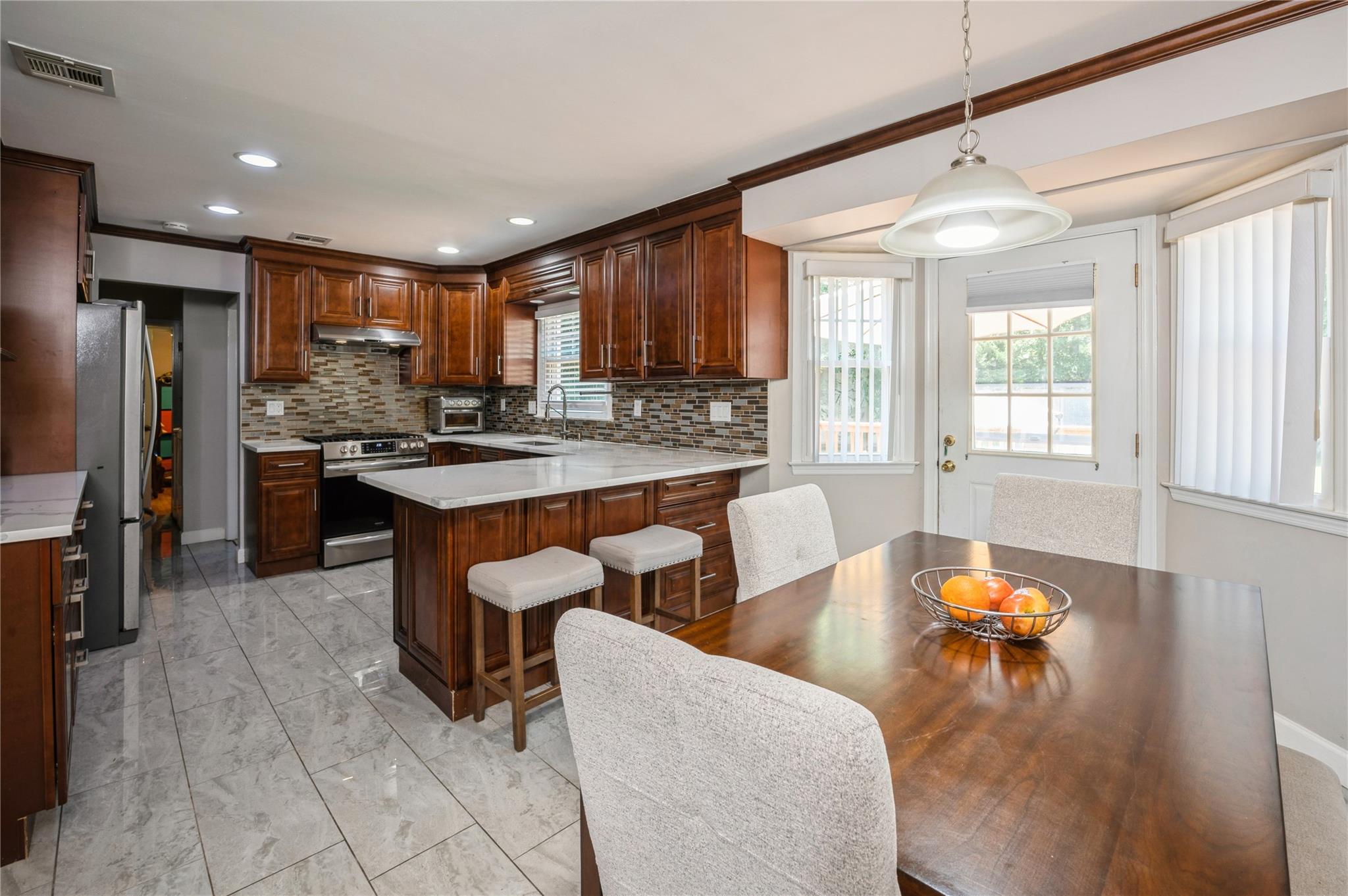 31 Brookline Way Property Photo 8