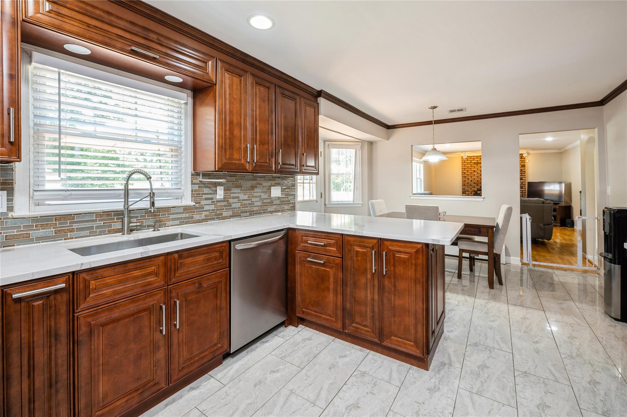 31 Brookline Way Property Photo 10