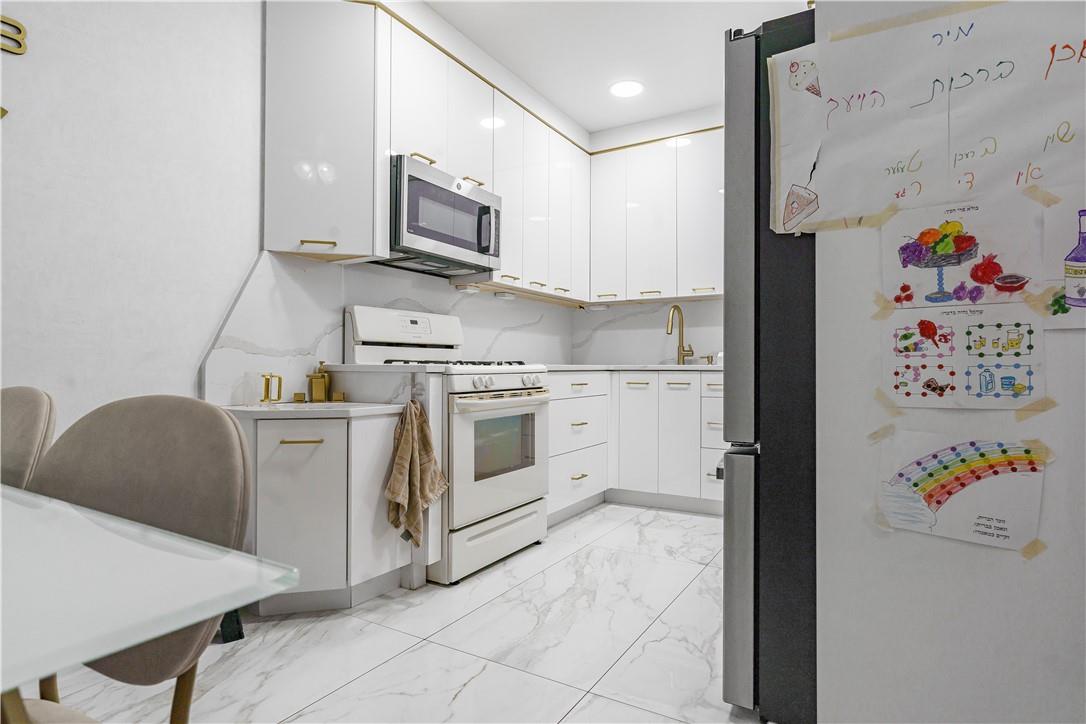 764 Kent Avenue 2 Property Photo 3