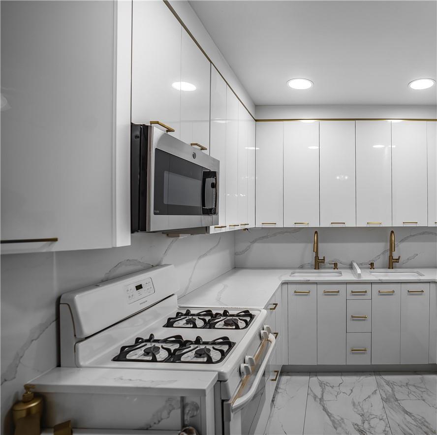 764 Kent Avenue 2 Property Photo 17