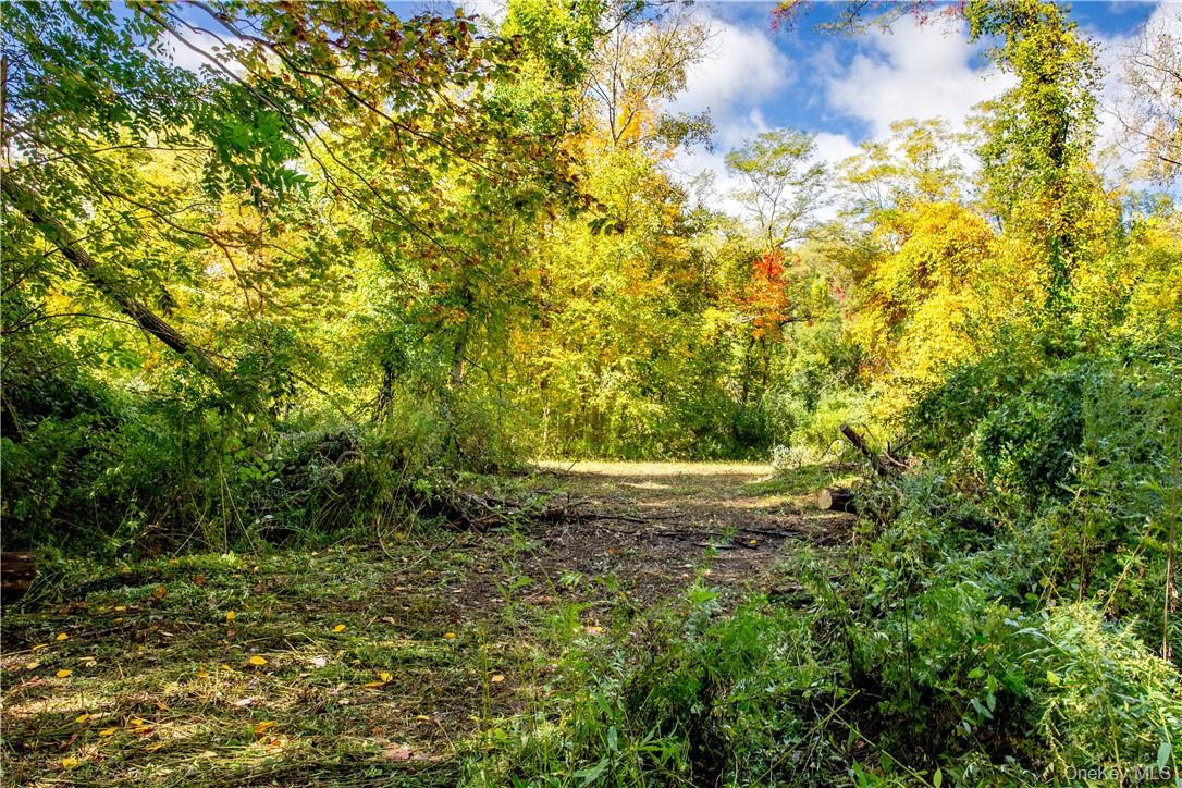 325-361 Old Post Road Property Photo 18