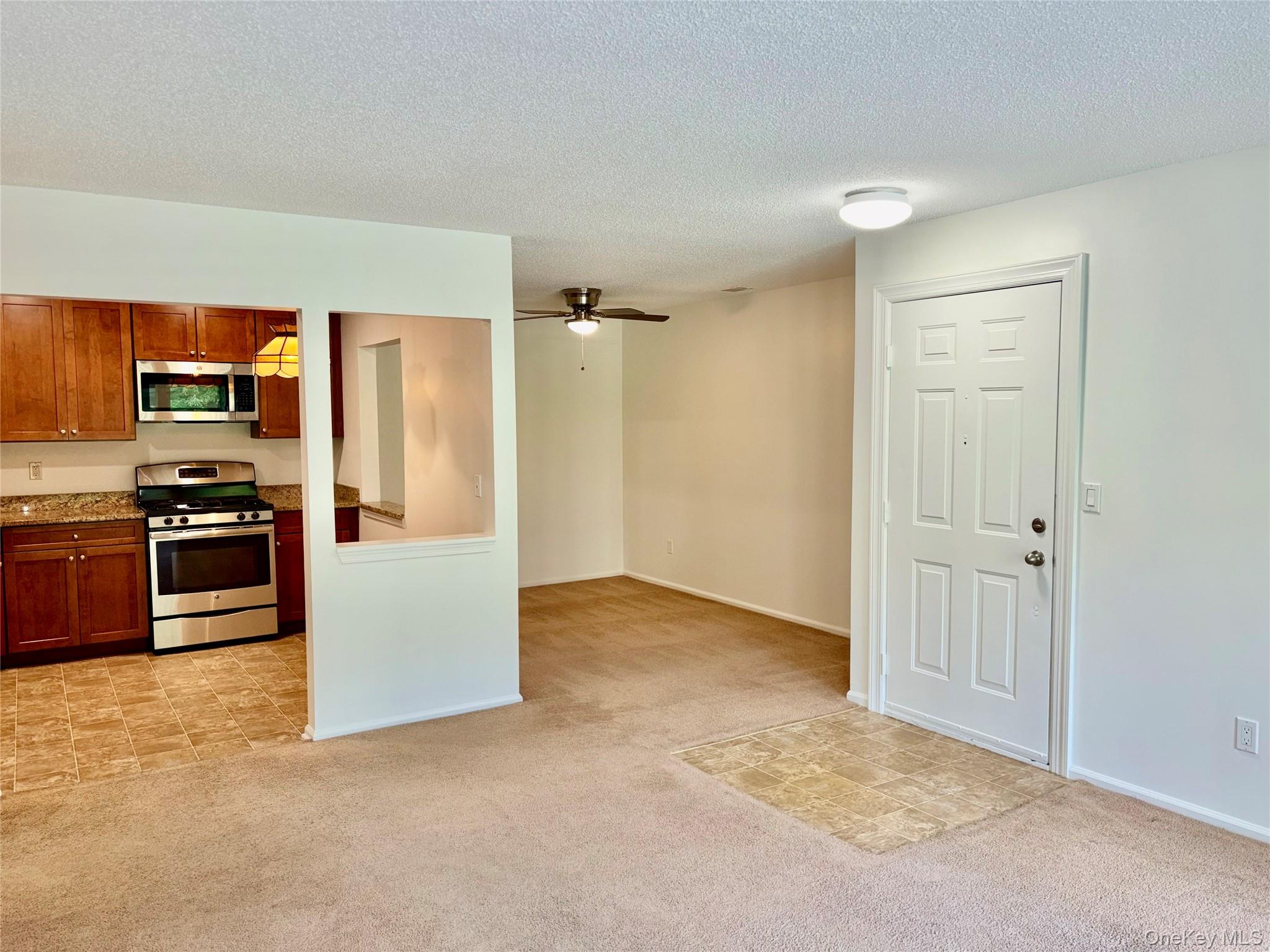 30 Huntington Circle Property Photo 5