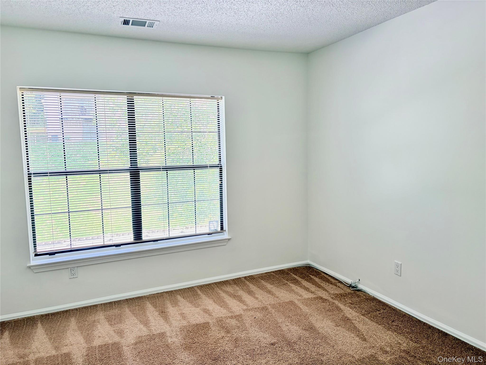 30 Huntington Circle Property Photo 20
