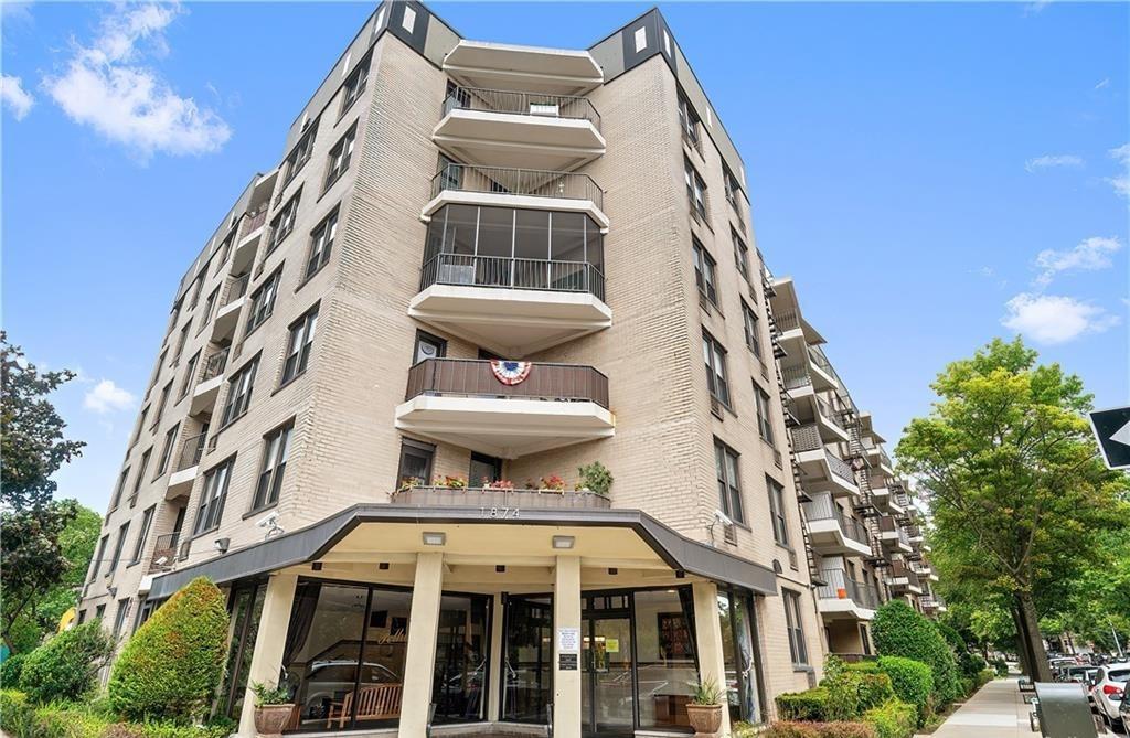 1874 Pelham Parkway 3a Property Photo 1