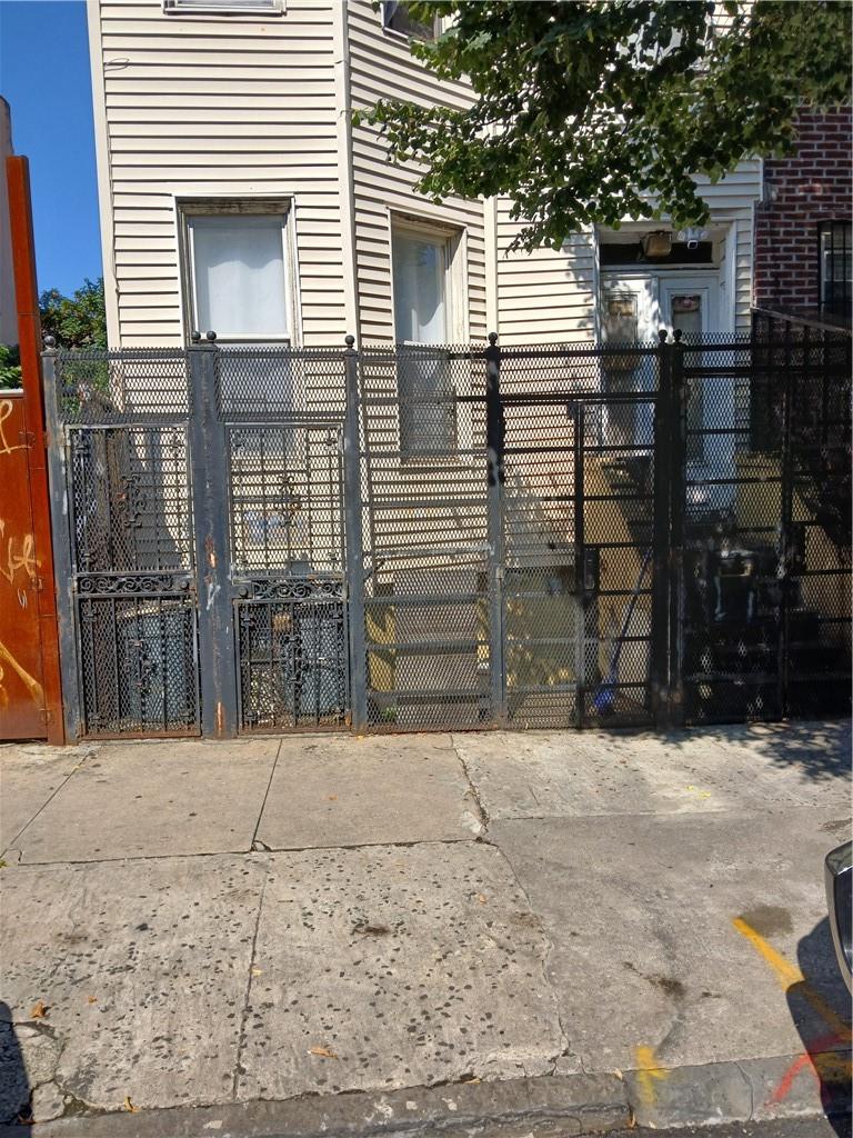 767 Union Avenue Property Photo