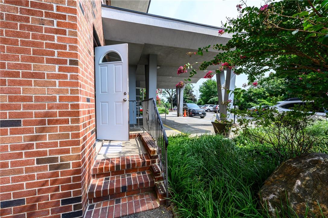 1841 Central Park Avenue Lg Property Photo 2