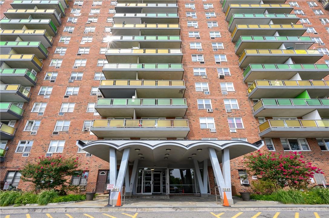 1841 Central Park Avenue Lg Property Photo 18