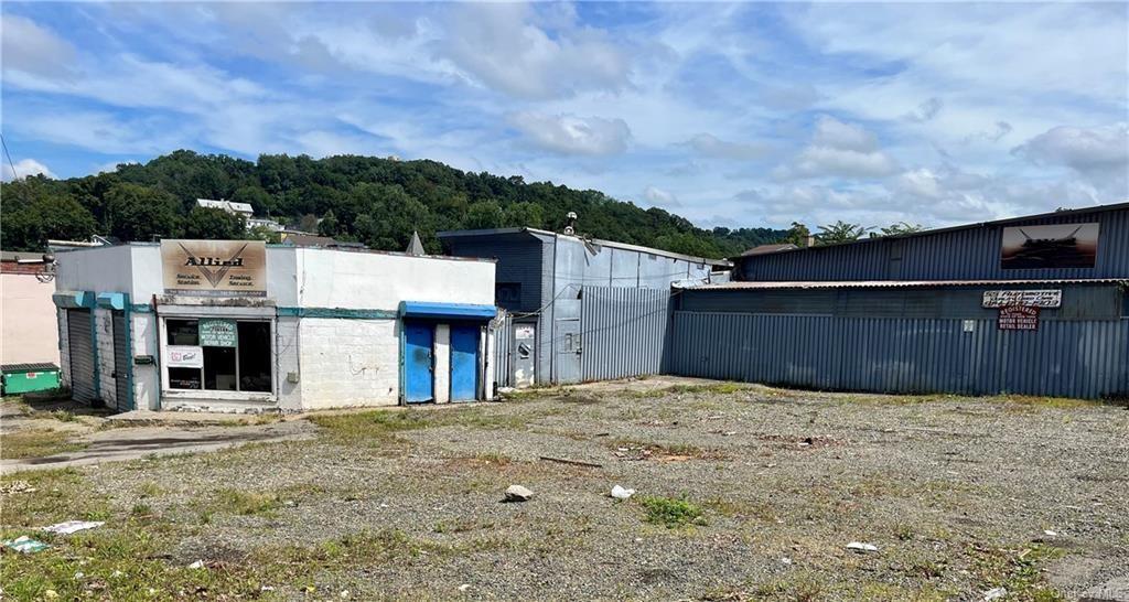 17 S Broad Street Property Photo
