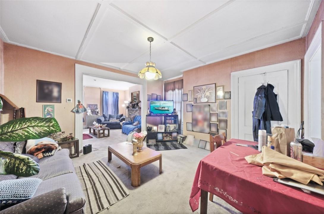 83 Montgomery Street Property Photo 4