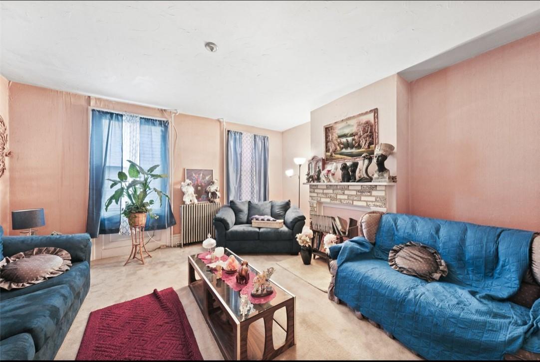 83 Montgomery Street Property Photo 7