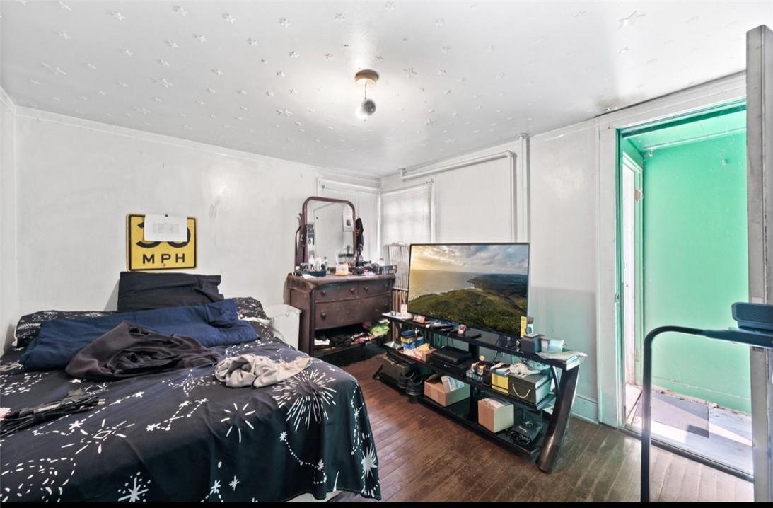 83 Montgomery Street Property Photo 11