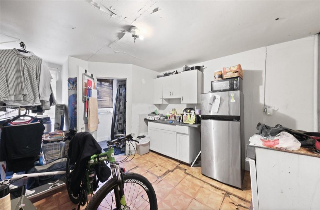 83 Montgomery Street Property Photo 16