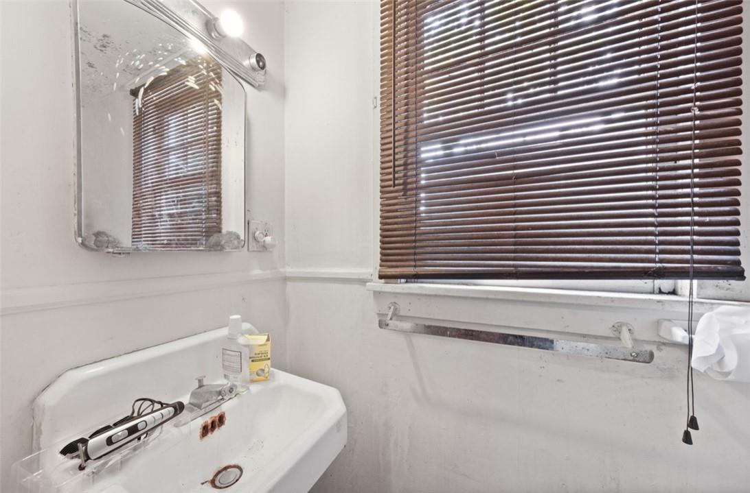 83 Montgomery Street Property Photo 22
